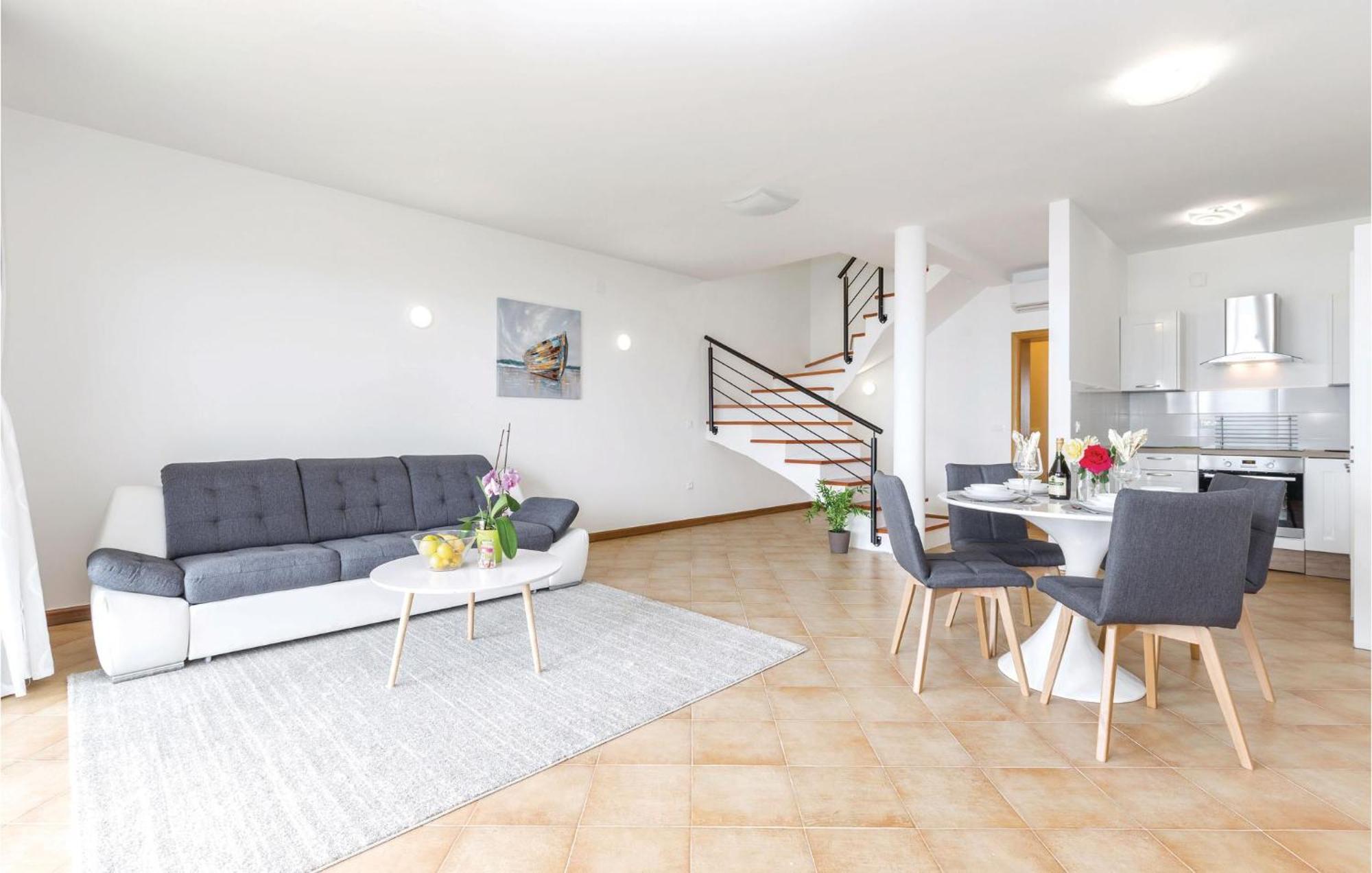 Cozy Apartment In Crikvenica With House Sea View Εξωτερικό φωτογραφία